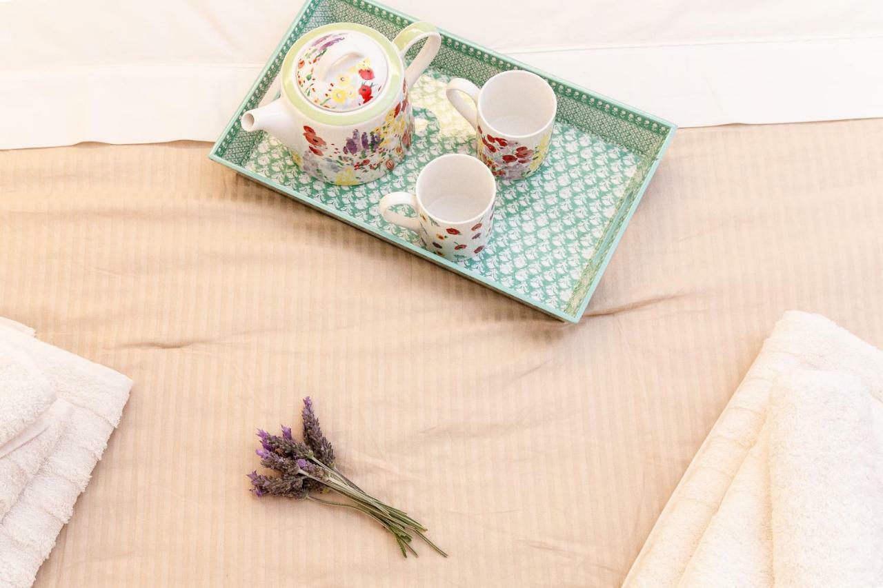 Sweet Suite Flora In Vouliagmeni Aten Exteriör bild
